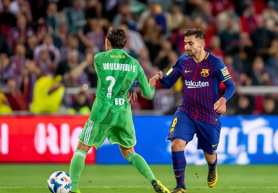 2018年勇士与太阳精彩对决全场录像回顾与分析(图2)